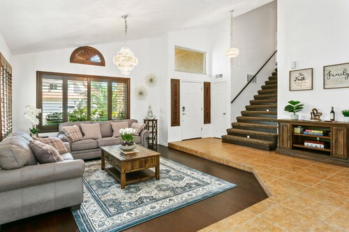 Dog-Friendly Gem near Golf Course W/ Private Pool, Fast WiFi & Central AC