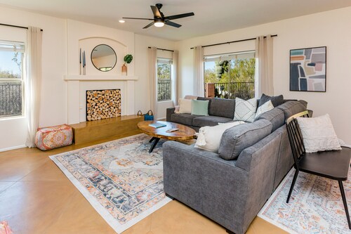 Dog-friendly golf course home with pool, spa, pool table, WiFi & Peloton