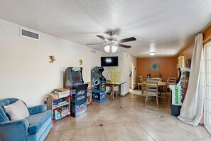 Games room - Fun, Dog-Friendly Home w/ Game Room, Ping-Pong, Patio, Fast WiFi, & AC (Tucson)