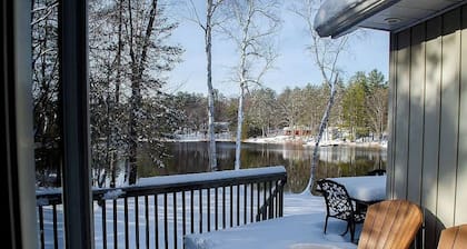 Mapleview - Three Bedroom Cottage, Sleeps 12