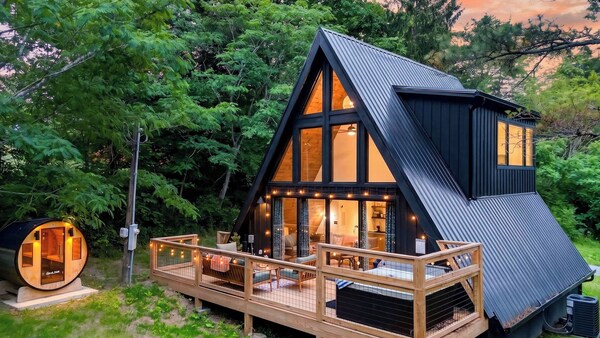 Fireside On Mortar By Avantstay Modern A-fram Home + Hot Tub + Firepit + Forest Views - Pigeon Forge, TN