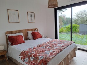 4 chambres, fer et planche à repasser, accès Internet, draps fournis