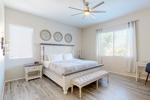 3 bedrooms, desk, iron/ironing board, free WiFi