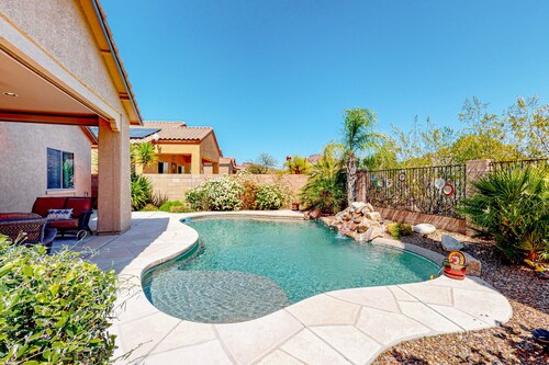 Snowbird-friendly home with WiFi, central AC, enclosed yard, pool, and patio