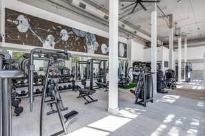 Fitness facility - Cozy 1BR apartment in Frisco, Off of Dallas North Tollway. The Star! (Frisco)
