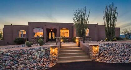 Beautiful mountain view oasis with gourmet kitchen & community pool