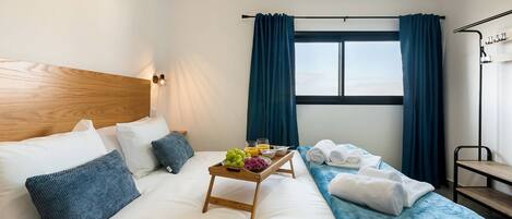 Fer et planche Ă repasser, accĂšs Internet, draps fournis