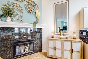Interior - Desert Sun, Sparkling Pool, Hot Tub, Welcome to Your Scottsdale Oasis! (Scottsdale)