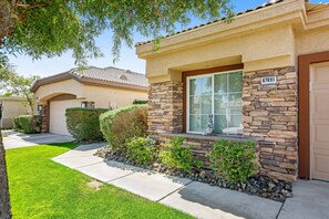 Exterior detail - Elegant dog-friendly home on the golf course with private pool & spa (Cathedral City)