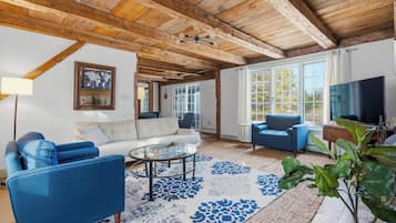 House, Multiple Beds, Patio, Garden View (Salt Meadow Farm) | Living area