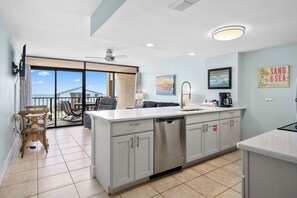 Interior - Windward 312 at Laguna Reef - Bay Views (Rockport)