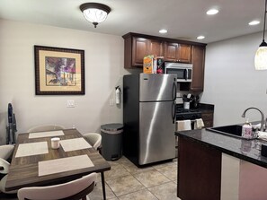 Nicht klassifiziertes Bild, 3 von 13, Schaltfläche