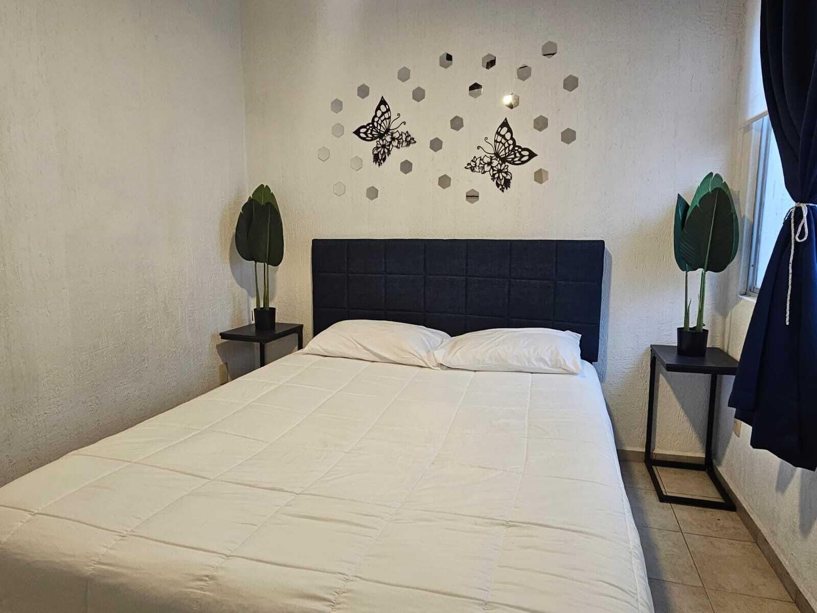 Fer et planche à repasser, draps fournis