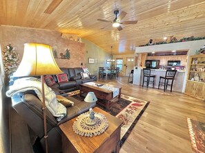 Unclassified image, 3 of 105, button - Updated Spacious Cabin W/View of Wild Horses! (Overgaard)