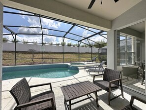 A heated pool - Four Bedrooms, 3 Baths, No Rear Neighbors,  Just Minutes walk  to Clubhouse (Kissimmee)
