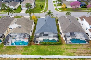 Exterior - Four Bedrooms, 3 Baths, No Rear Neighbors,  Just Minutes walk  to Clubhouse (Kissimmee)