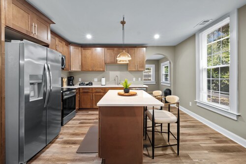 Large Home - Fully Equipped - Monthly Promo!