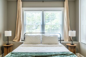 Unclassified image, 3 of 29, button