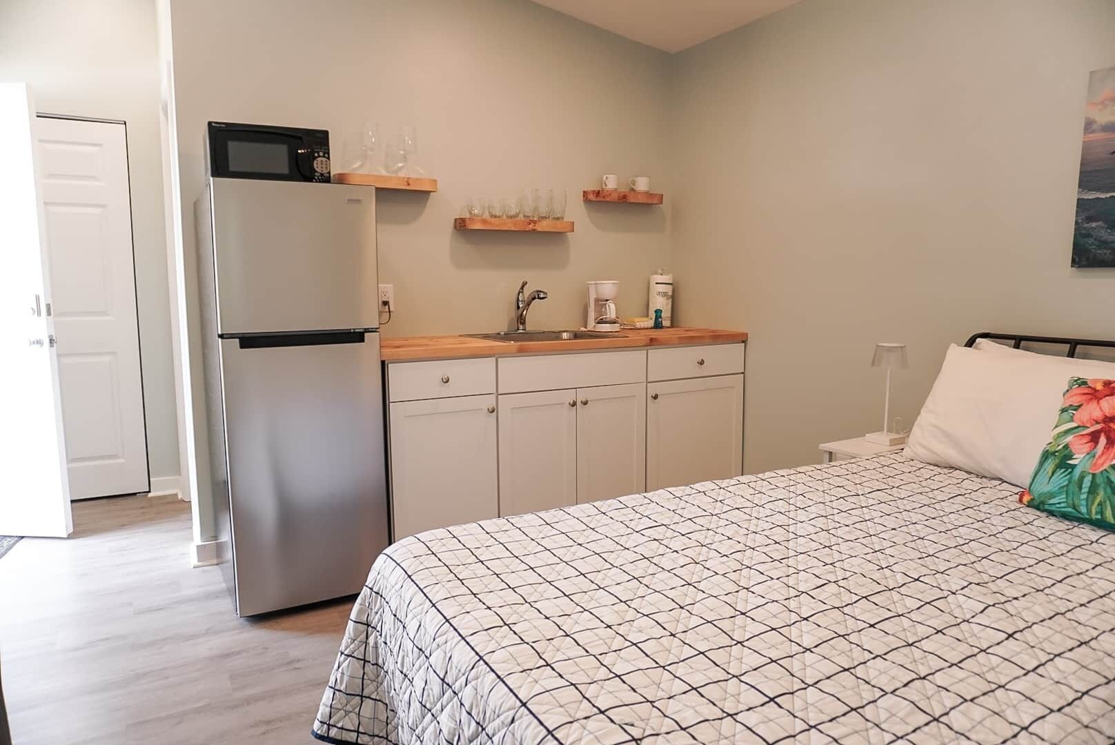 Fer et planche à repasser, Wi-Fi gratuit, draps fournis