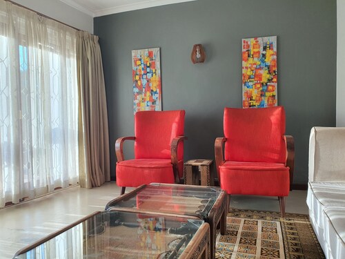 Kololo 3BR with Garden, 500m to Acacia Mall