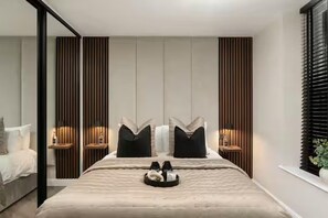 1 slaapkamer, een strijkplank/strijkijzer, gratis wifi, beddengoed