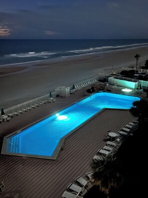 Outdoor pool, a heated pool - DAYTONA BEACHFRONT Condo, Amazing OCEAN Views, Heated Pool, Hot Tub, King Bed (Daytona Beach)