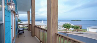 Stunning 4 BR, 3 BA sanctuary where the beauty of the lake meets modern comfort.