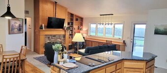 Lookout- epic views, close to OSU, quiet