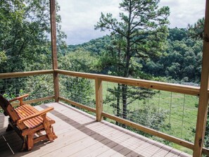 Unclassified image, 5 of 14, button - Redbud Cabin – Spacious Family Retreat with Loft, Near River & Trails (Dora)