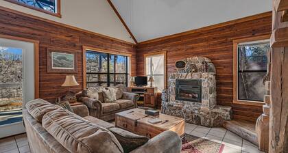 Spacious Mountain Log Cabin with Stunning Falls & Ozark Views
