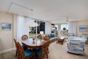 TV, offices - Gorgeous Oceanfront Condo at 240F Island Beach Club (Sanibel)