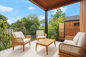 Luokittelematon kuva, 3 kautta 49, painike