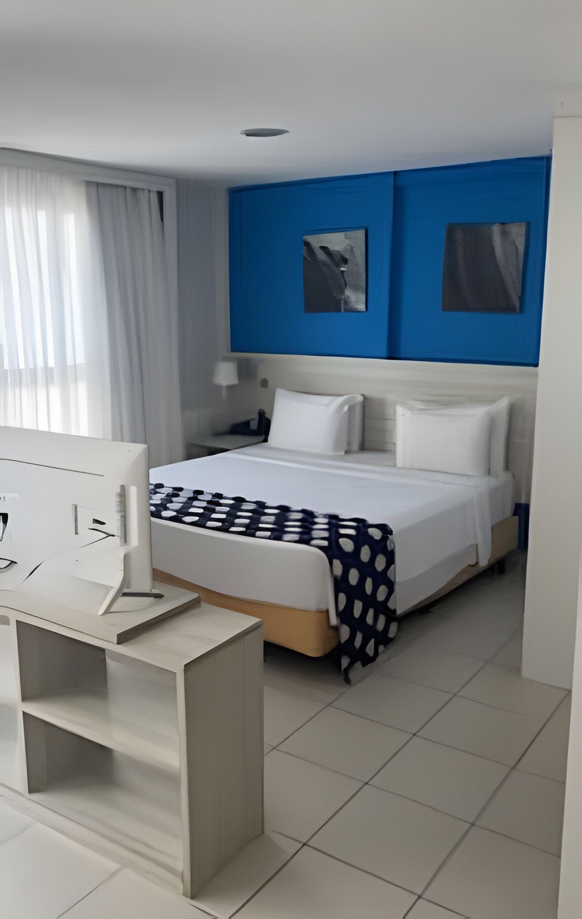 Desk, laptop workspace, free WiFi