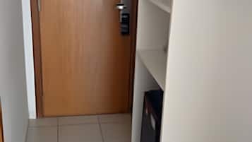Standard Triple Room | Interior