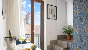 Interior - The Pigneto Rooftop Suite   Spa e Skyline   by RHR (ROMA)