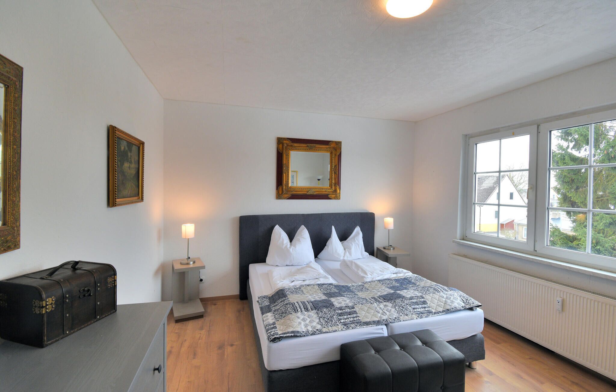 20 slaapkamers, reisbedje, gratis wifi