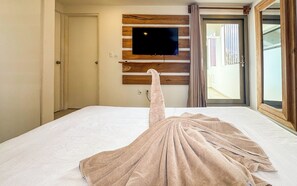Luxury Condo, 2 Bedrooms, Private Bathroom, Beach View | In-room safe, blackout drapes, soundproofing, free WiFi - Grand Boréna Hotel Boutique (Playa del Carmen)