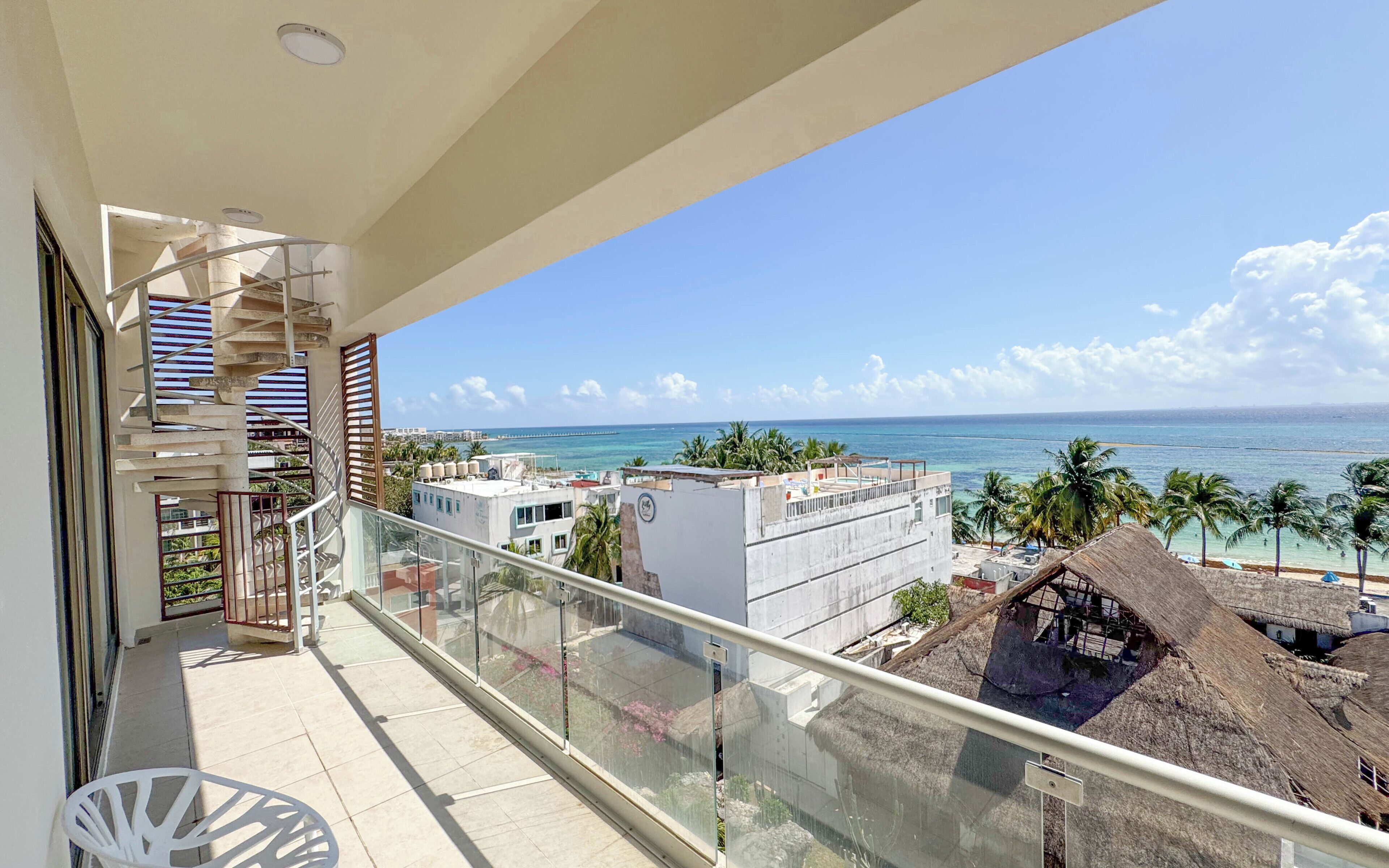 Luxury Penthouse, 2 Bedrooms, Kitchen, Beach View | Balkoni