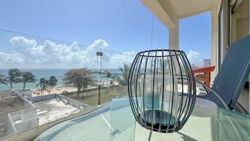 Attico Luxury, 2 camere da letto, cucina, vista spiaggia | Vista balcone