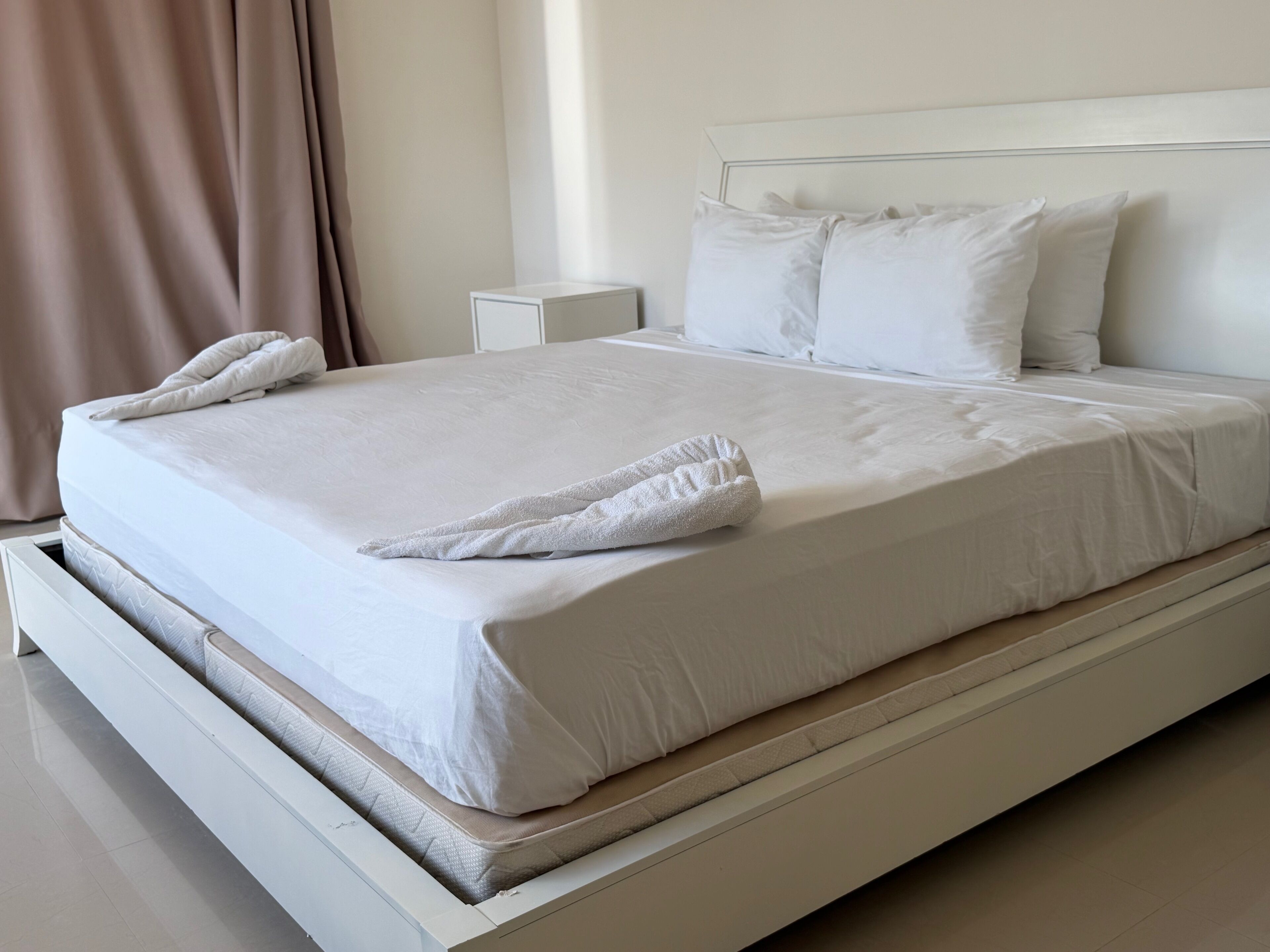 豪華樓中樓客房, 1 間臥室, 海灘景觀 | 客房內保險箱、遮光布/窗簾、隔音、免費無線上網