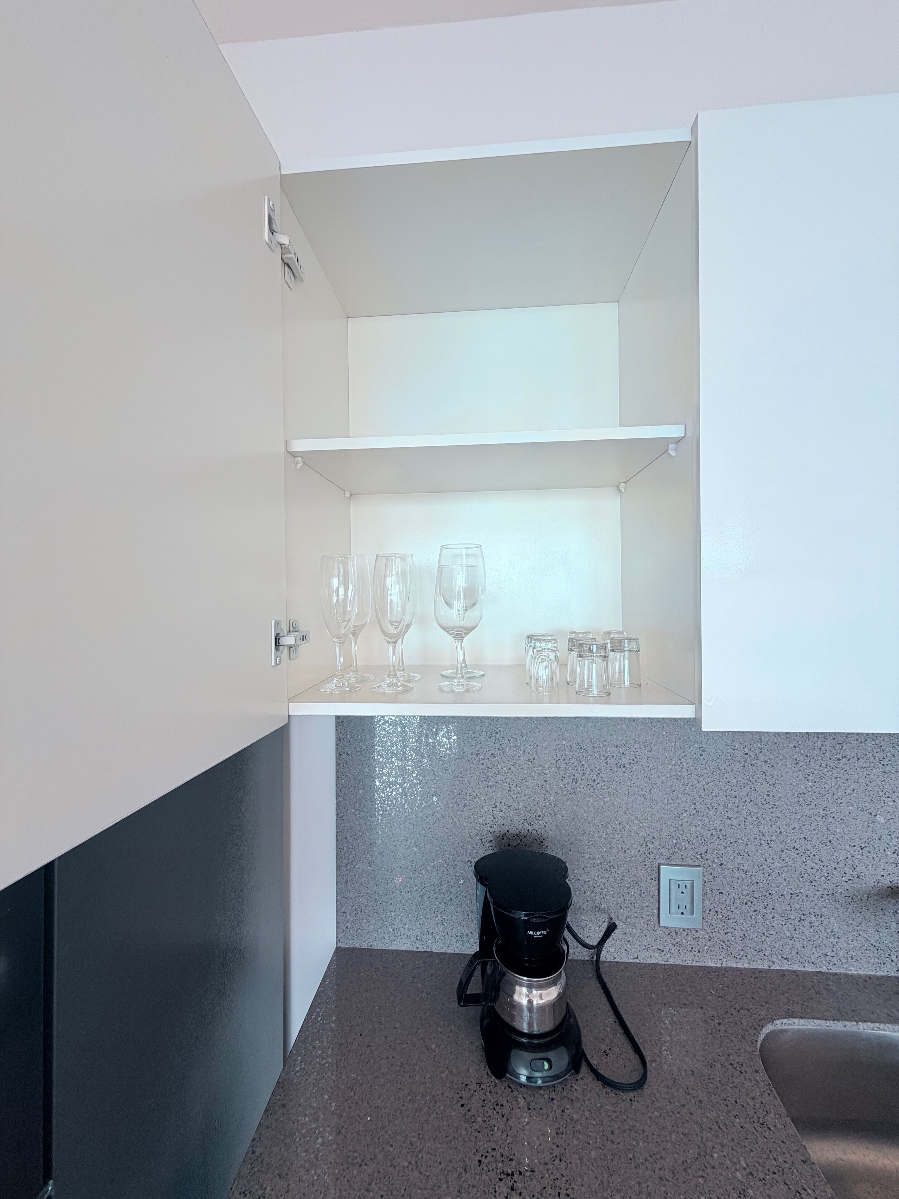 Luxury Penthouse, 2 Bedrooms, Kitchen, Beach View | Interior