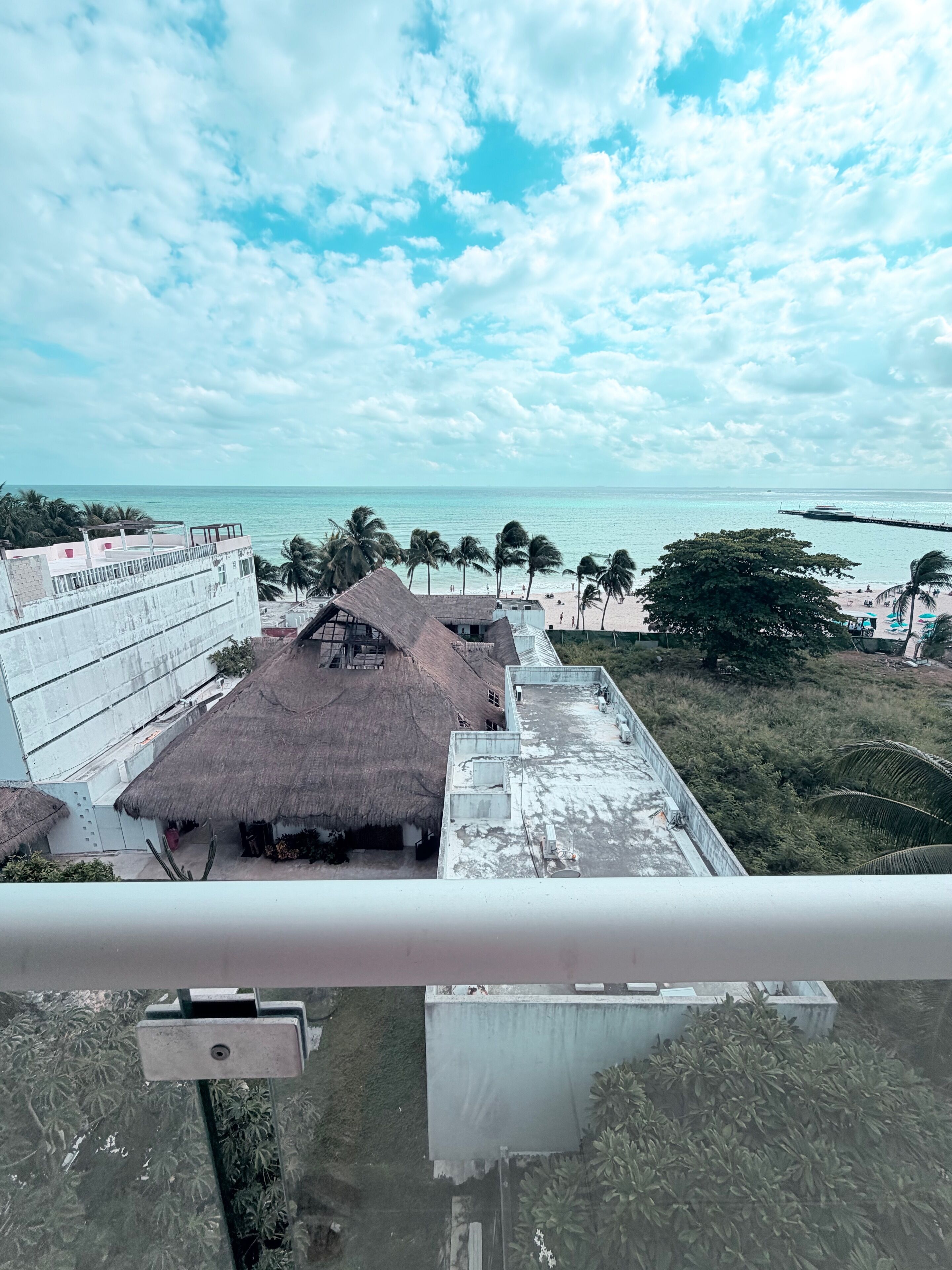 Luxury Penthouse, 2 Bedrooms, Kitchen, Beach View | Property grounds