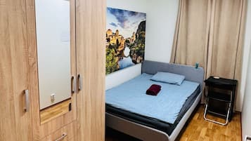 Desk, laptop workspace, free WiFi