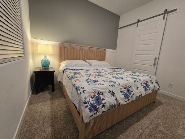 Unclassified image, 1 of 6, button