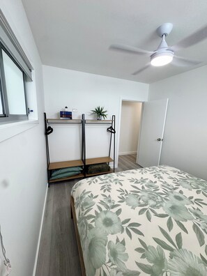 Fer et planche à repasser, Wi-Fi, draps fournis