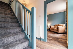 Interior - 2BR Near Portobello & Musselburgh - Free Parking - Fast Wi-Fi (Prestonpans)