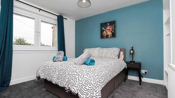 Desk, iron/ironing board, travel cot, WiFi