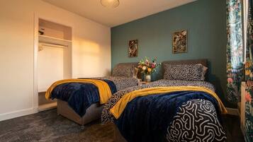 Desk, iron/ironing board, travel crib, WiFi