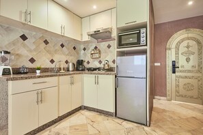 Private kitchen - Golden Sands & Blue Waves – Mirleft Beach Escape (Mirleft)