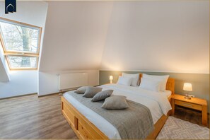 Bureau, fer et planche à repasser, Wi-Fi gratuit